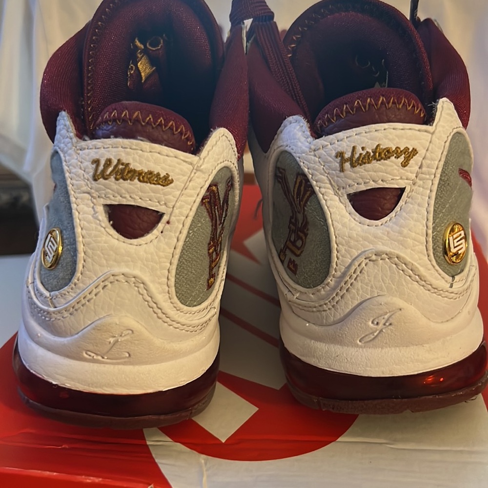 Lebron 7 - Picture 11 of 13